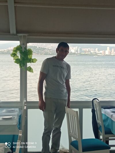  ,   Artur, 34 ,   ,   
