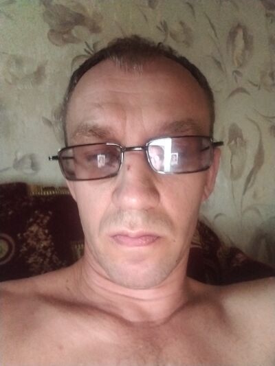  ,   Viktor, 41 ,   ,   