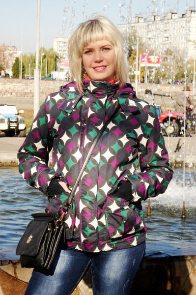  ,   Marina, 37 ,   ,   , c 