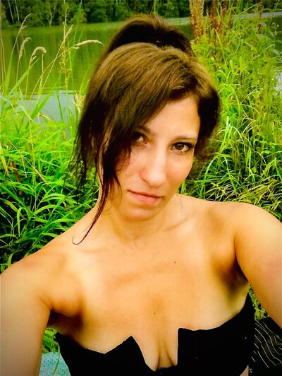  ,   Alenka, 32 ,   ,   