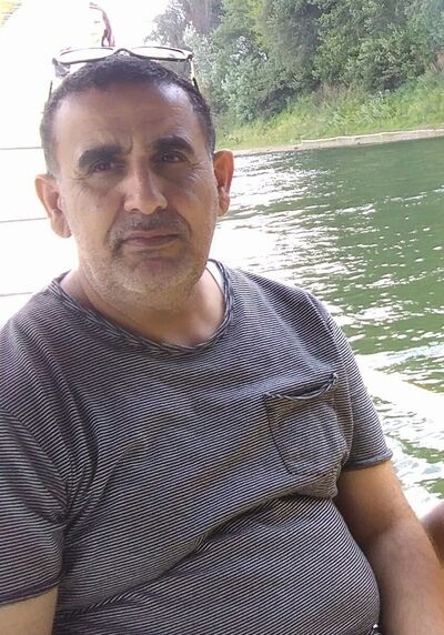  ,   Alex, 42 ,   