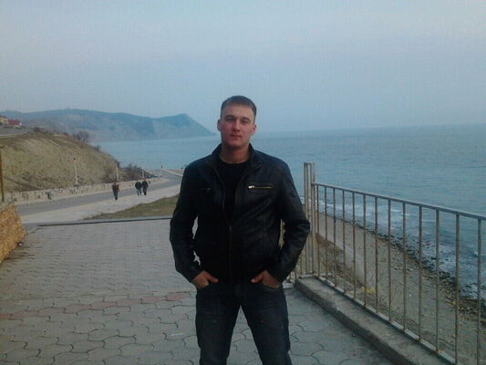  ,   Alex, 39 ,   