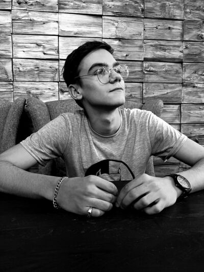  ,   Ilya, 22 ,   ,   , c 