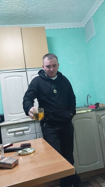  ,   Viktor, 36 ,   ,   , c , 