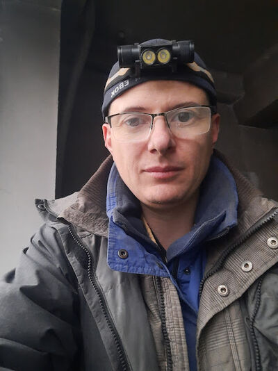  ,   Andrej, 44 ,   ,   , c , 