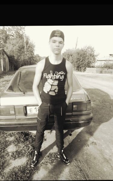  ,   Dmitry, 21 ,   ,   