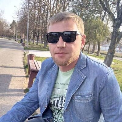  ,   Maxim, 42 ,   ,   , c , 