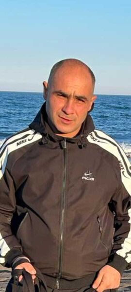  -,   Vruyr, 38 ,  
