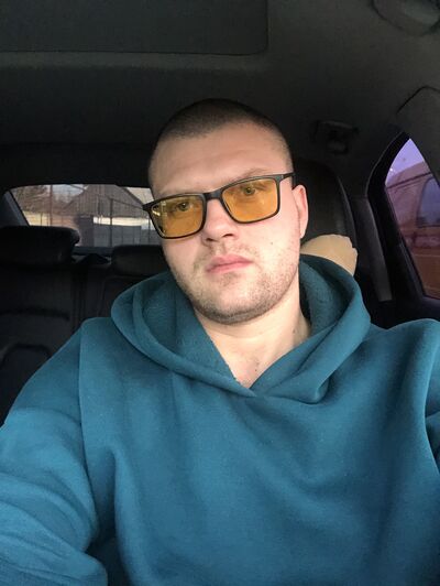  ,   Vlad, 32 ,   ,   