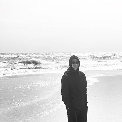  Rockaway Park,   Mykhailo, 23 ,   ,   