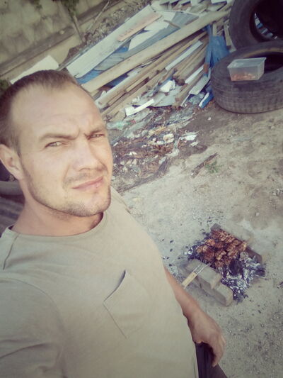  ,   Ilya, 27 ,   