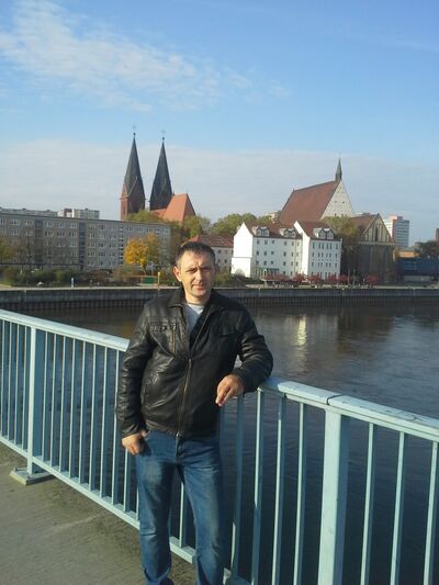  -,   Sergei, 42 ,   