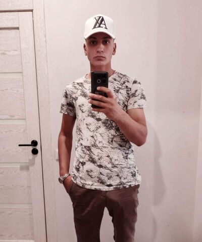  -,   Pavel, 21 ,   ,   