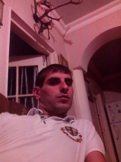  ,   Arman, 33 ,   ,   , c 