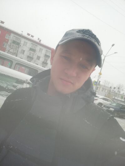  ,   Ilia, 28 ,   ,   