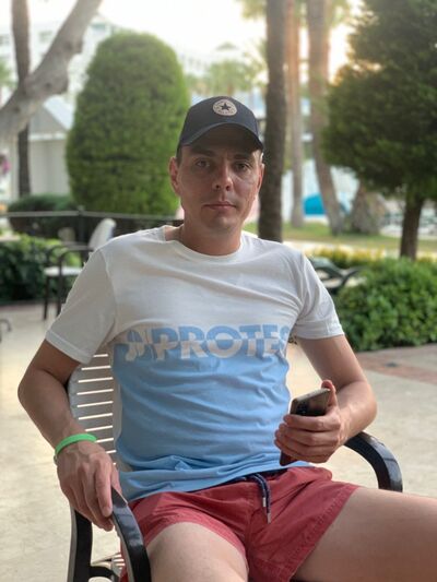  ,   Anton, 32 ,   ,   , 