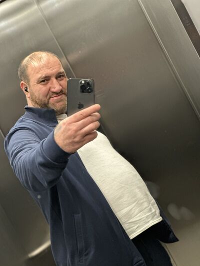  ,   Ruslan, 42 ,   ,   