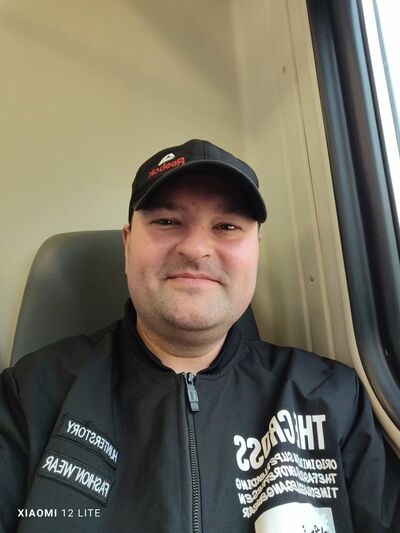  ,   Mikhail, 40 ,     , c 