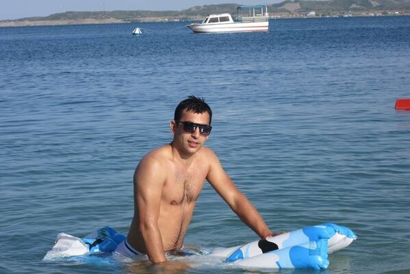  ,   Artur, 36 ,     , c 