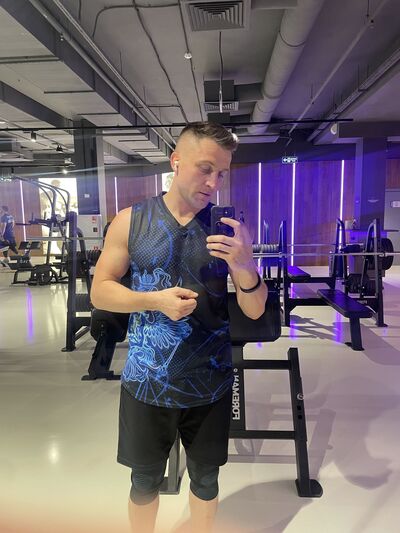  ,   Nikolas, 37 ,   ,   