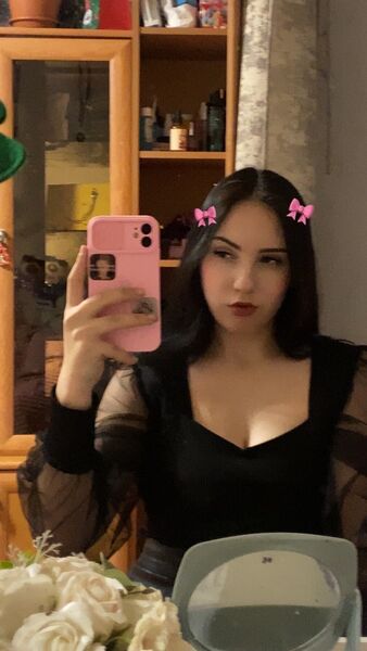  ,   Valeria, 22 ,   ,   