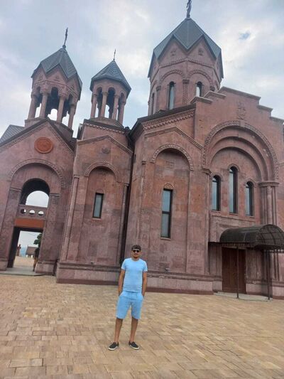  ,   Artur, 33 ,   ,   