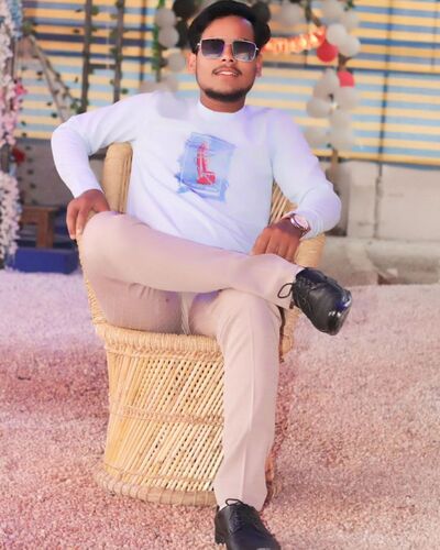  ,   Jay, 21 ,   ,   