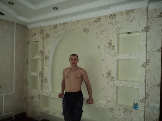  ,   Andrij, 37 ,     