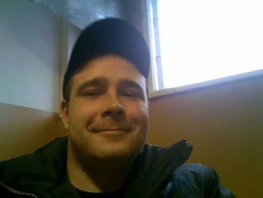  ,   Maikl, 39 ,   ,   , c 