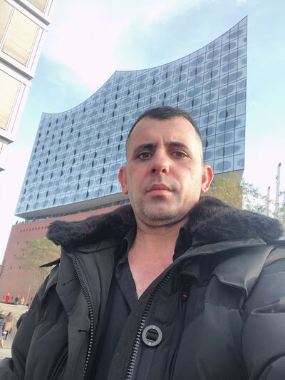  ,   Raad, 44 ,   ,   