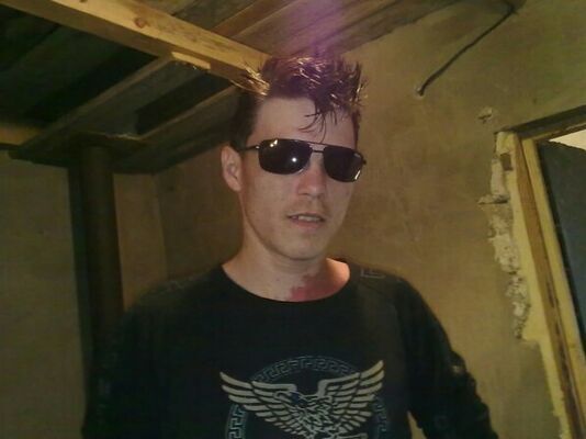  ,   Vasya, 32 ,   