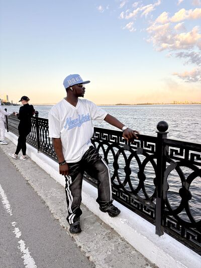  ,   Drake, 27 ,   ,   , c 