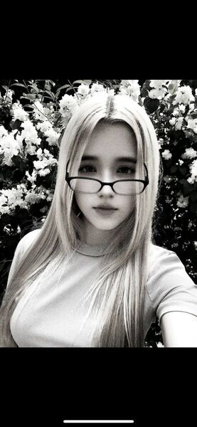  ,   Yana, 18 ,   ,   