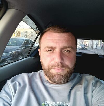  ,   Alex, 37 ,   ,   