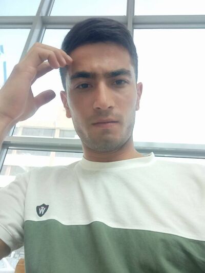  ,   Erik, 26 ,   ,   