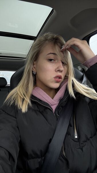  ,   Ksenia, 22 ,   ,   , c , 