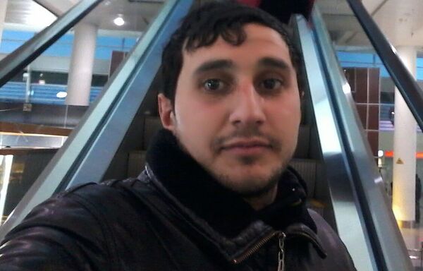  ,   Emil, 32 ,   ,   , c 