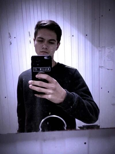  ,   Denis, 24 ,   ,   , c 