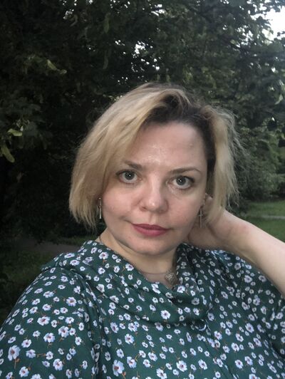  ,   Milena, 49 ,  