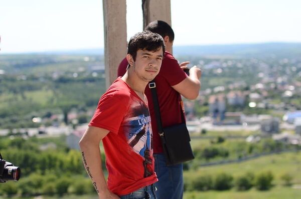  ,   Victor, 32 ,   ,   , c , 