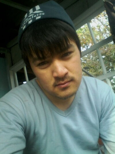  ,   Umar, 32 ,   ,   