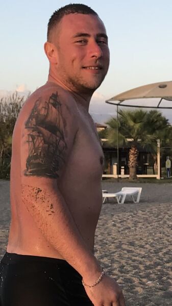  ,   Stepan, 32 ,   ,   