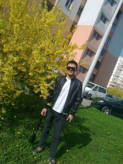  ,   Navruzbek, 33 ,   