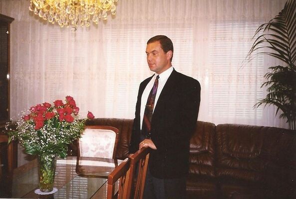  ,   Vlad, 54 ,  