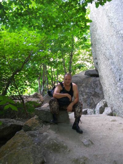  ,   Wiktor, 49 ,   ,   , c 
