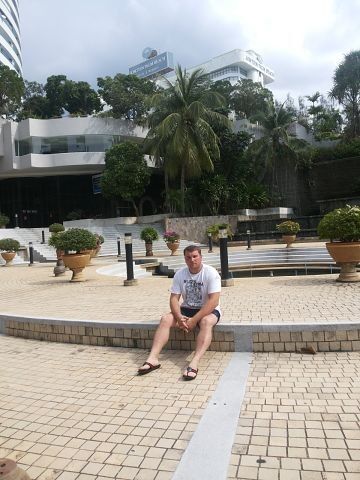  8492276  Aleksey, 44 ,    