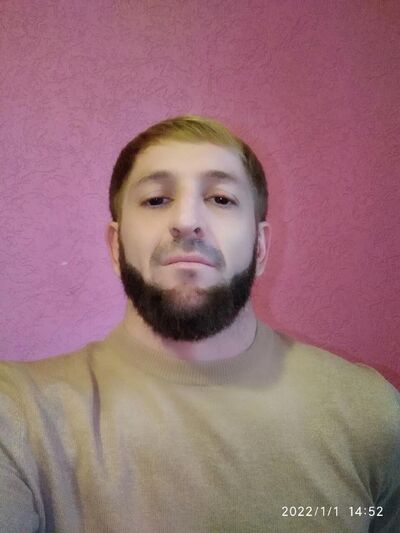  ,   Umar, 37 ,   ,   