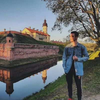  ,   Anton, 21 ,   ,   , c , 