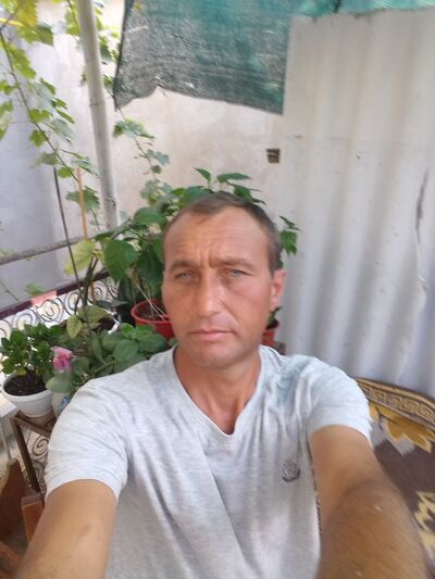  ,   Anatol, 49 ,   ,   , c 
