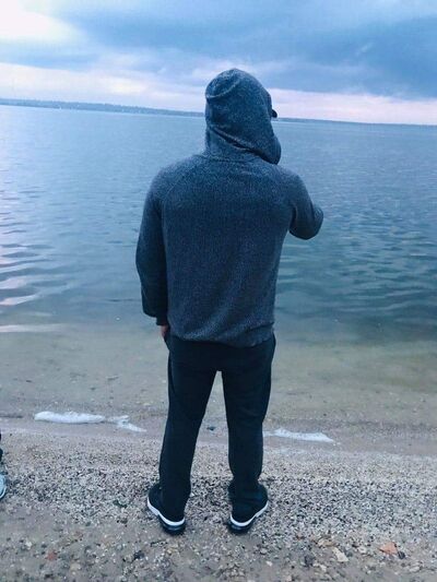  ,   Levan, 26 ,  